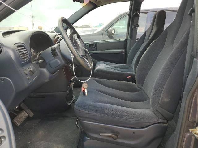 2002 Chrysler Town & Country LX