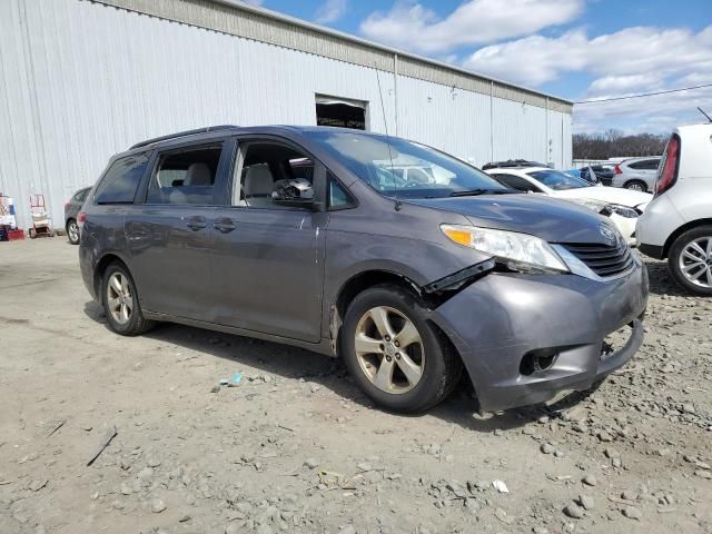 2013 Toyota Sienna LE