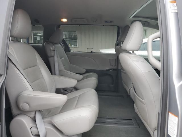 2015 Toyota Sienna XLE