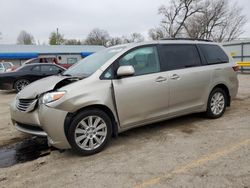 Salvage cars for sale from Copart Wichita, KS: 2017 Toyota Sienna XLE