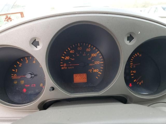 2002 Nissan Altima Base