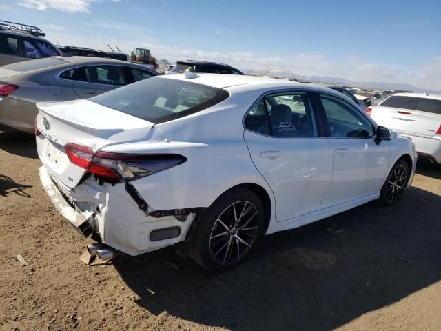 2022 Toyota Camry SE