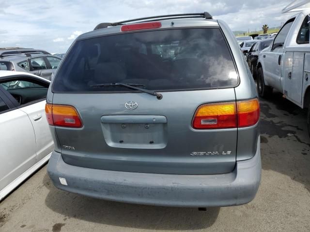 1998 Toyota Sienna LE