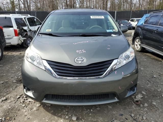 2011 Toyota Sienna LE