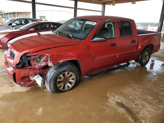 2008 Mitsubishi Raider LS