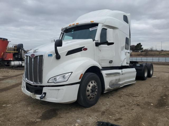 2022 Peterbilt 579