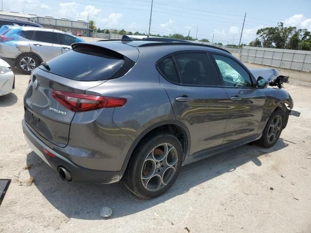 2018 Alfa Romeo Stelvio Sport