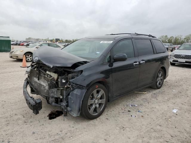 2017 Toyota Sienna SE