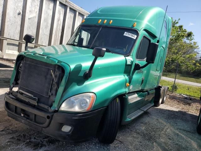 2012 Freightliner Cascadia 125