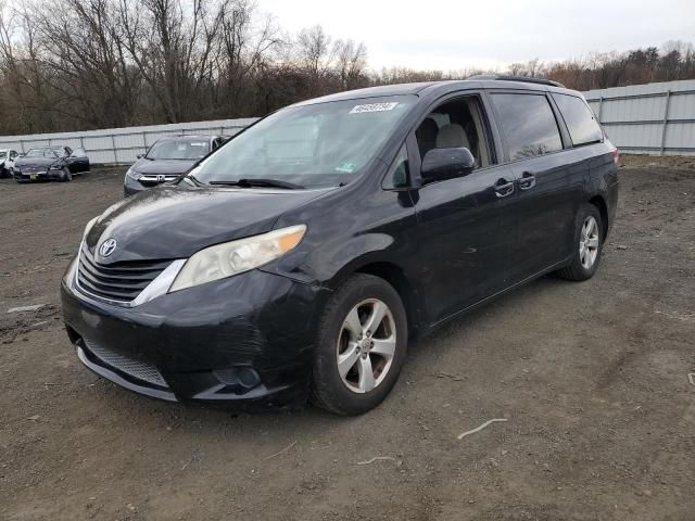 2011 Toyota Sienna LE