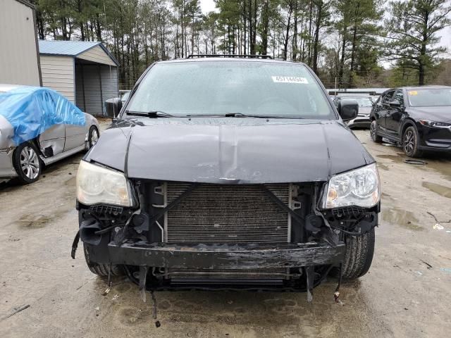 2011 Chrysler Town & Country Touring