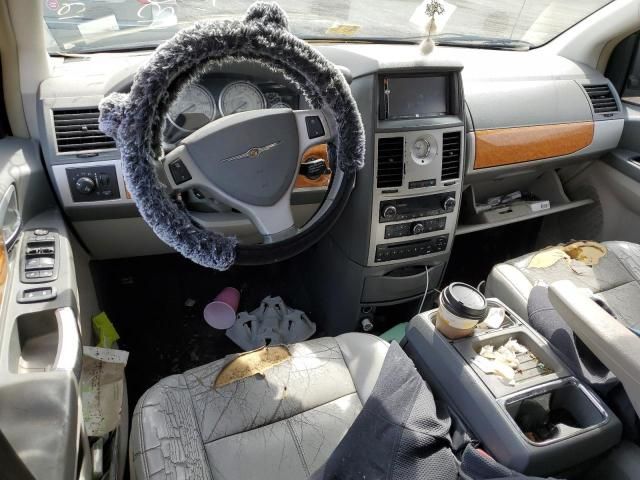 2010 Chrysler Town & Country Limited