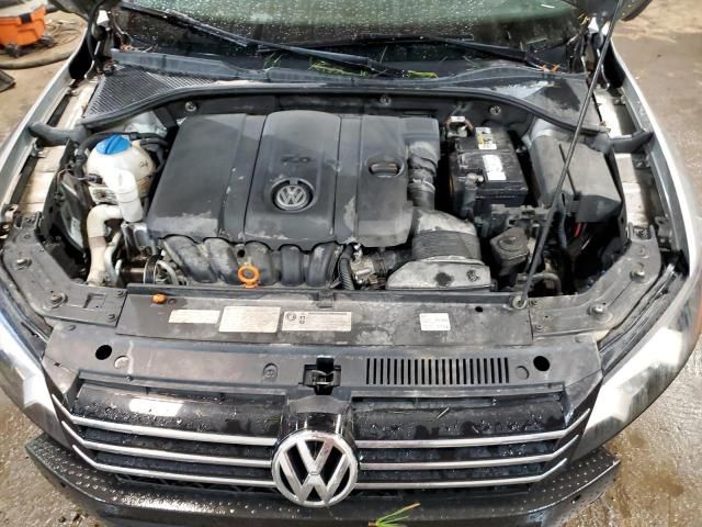 2013 Volkswagen Passat SE