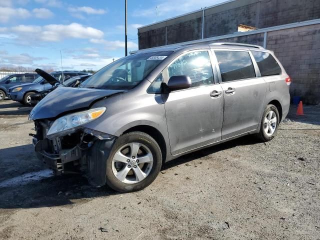 2012 Toyota Sienna LE