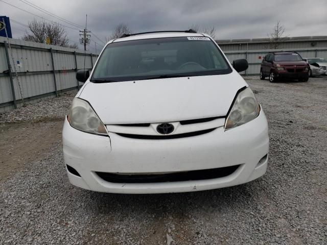 2009 Toyota Sienna CE