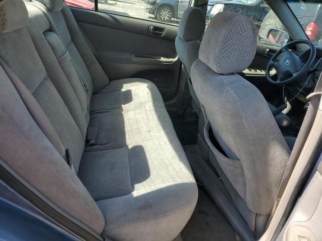 2004 Toyota Camry LE