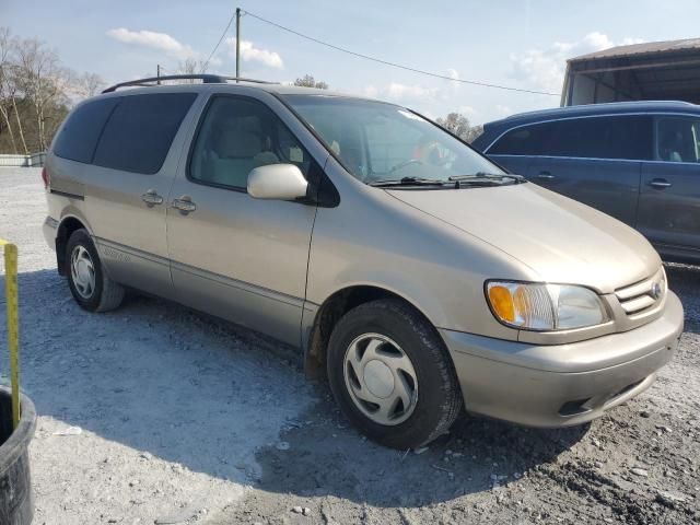 2002 Toyota Sienna LE