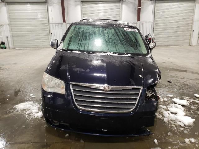 2010 Chrysler Town & Country Touring Plus