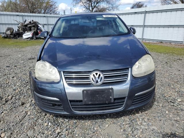 2005 Volkswagen New Jetta 2.5L Option Package 1