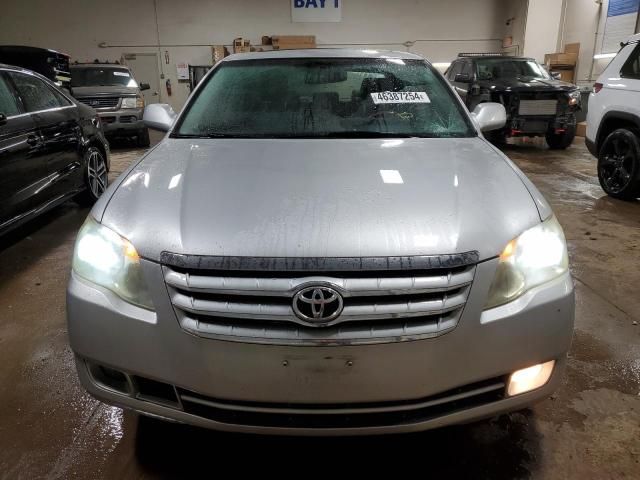 2005 Toyota Avalon XL