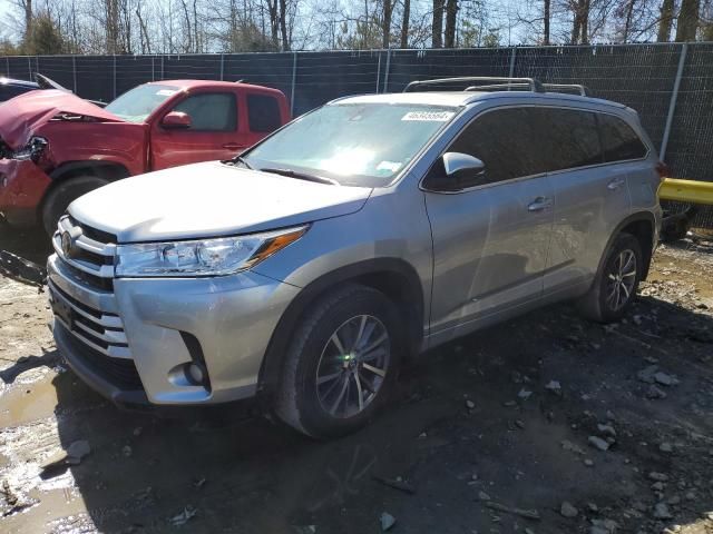 2017 Toyota Highlander SE