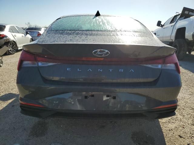 2023 Hyundai Elantra SE