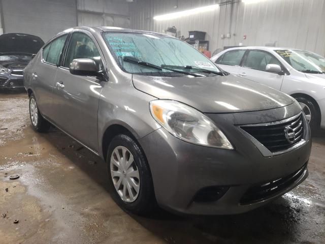 2013 Nissan Versa S