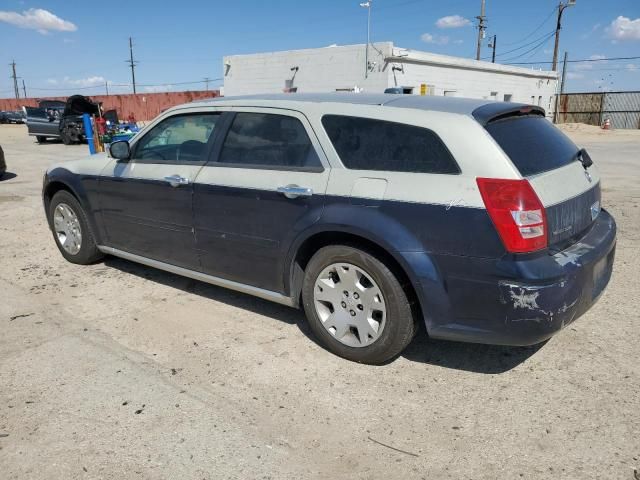 2005 Dodge Magnum SE