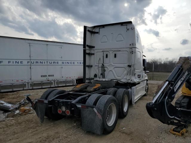 2019 Freightliner Cascadia 125