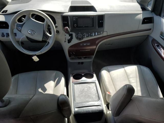 2013 Toyota Sienna XLE