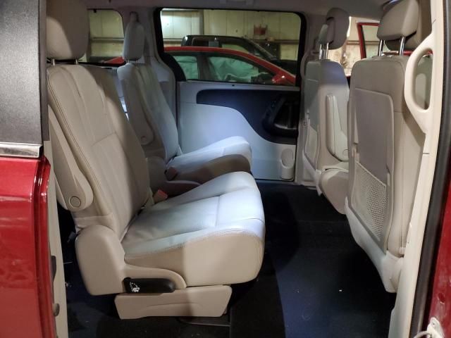 2015 Chrysler Town & Country Touring L