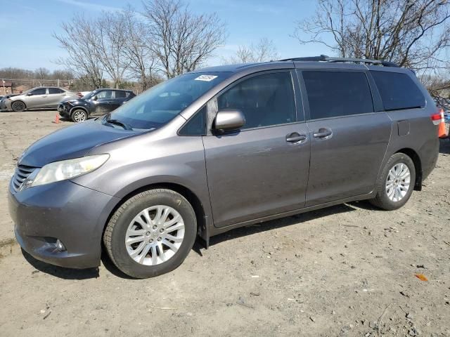 2013 Toyota Sienna XLE