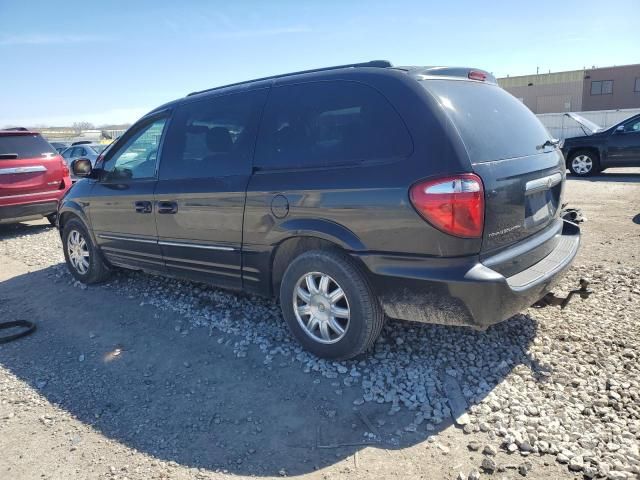 2004 Chrysler Town & Country Touring