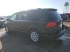 2013 Volkswagen Routan SE