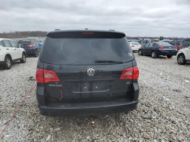 2012 Volkswagen Routan SE