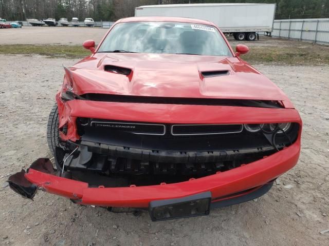 2016 Dodge Challenger SXT