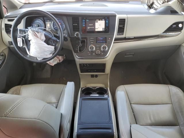 2015 Toyota Sienna XLE