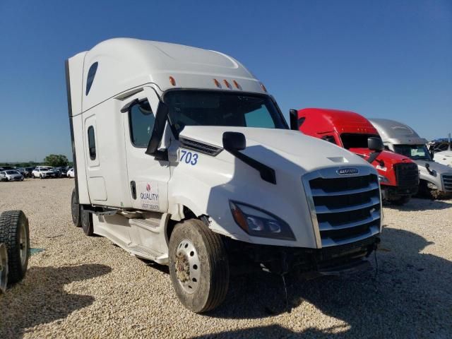 2021 Freightliner Cascadia 126