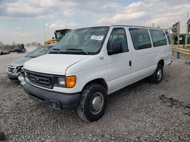 2004 Ford Econoline E350 Super Duty Wagon