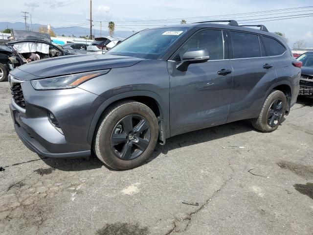 2021 Toyota Highlander L