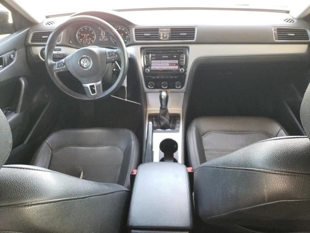 2013 Volkswagen Passat SE