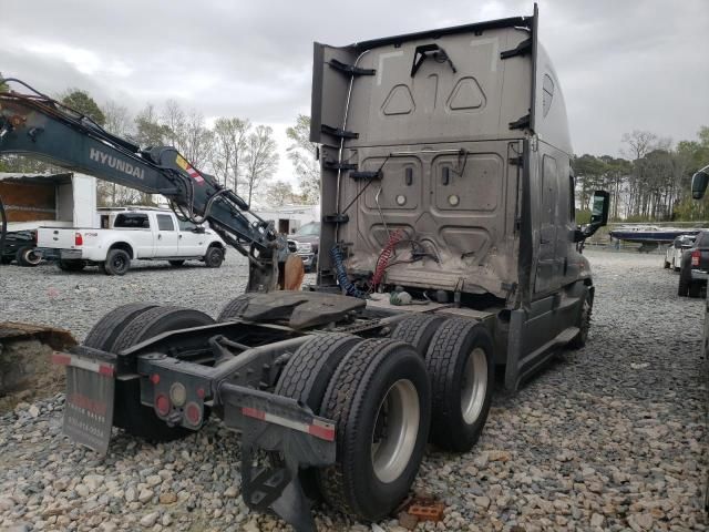 2018 Freightliner Cascadia 125