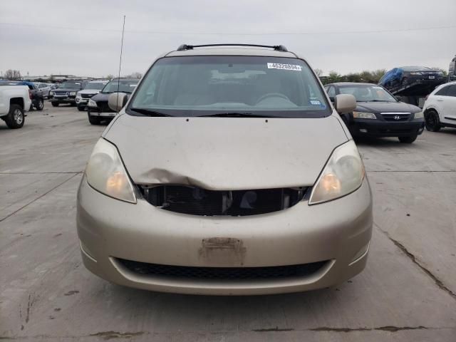 2008 Toyota Sienna XLE