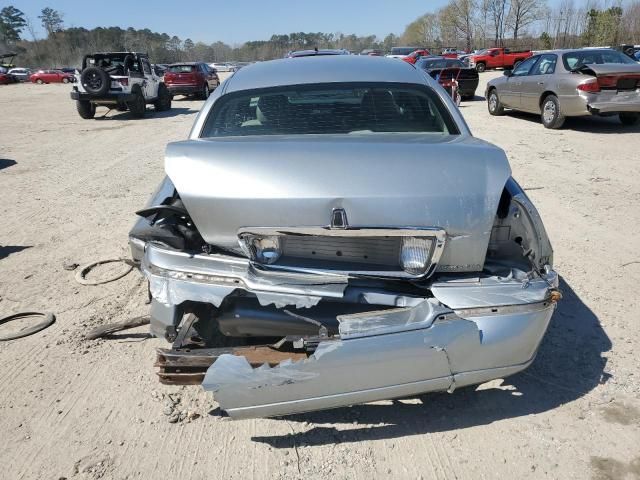 2006 Lincoln Town Car Signature Limited