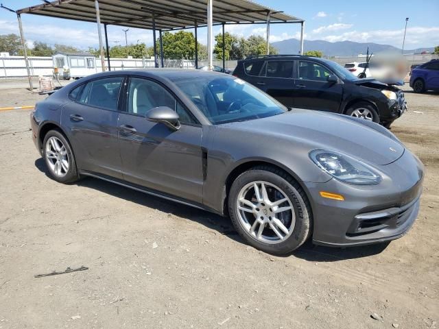 2018 Porsche Panamera 4