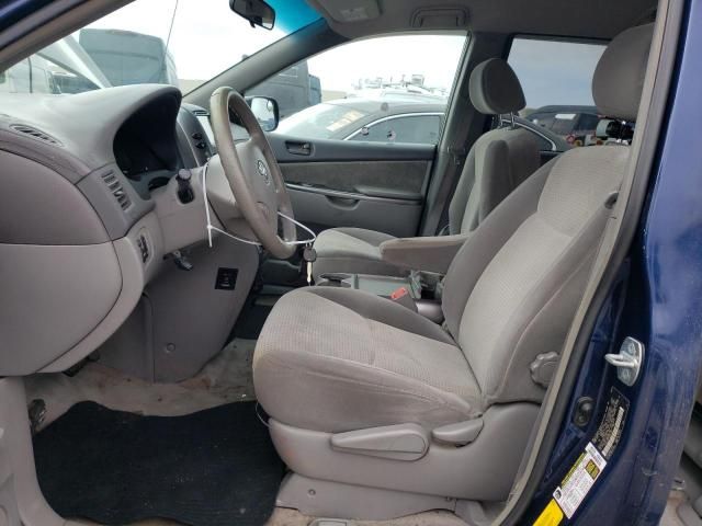 2007 Toyota Sienna CE