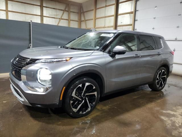 2023 Mitsubishi Outlander SE