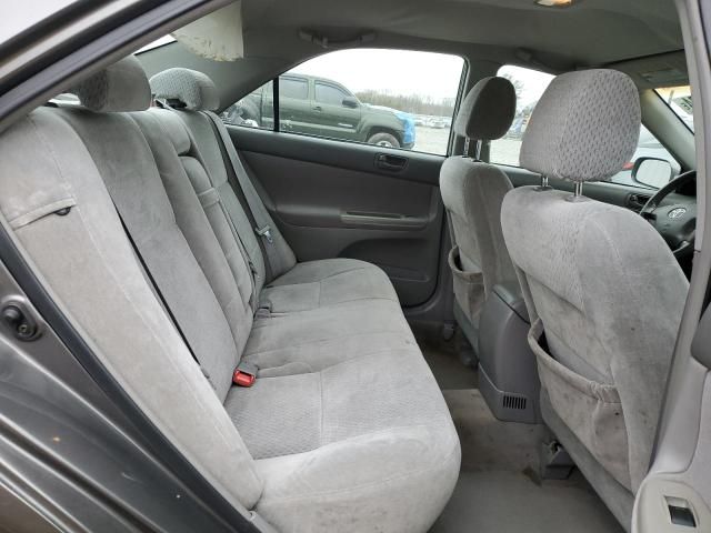 2004 Toyota Camry LE