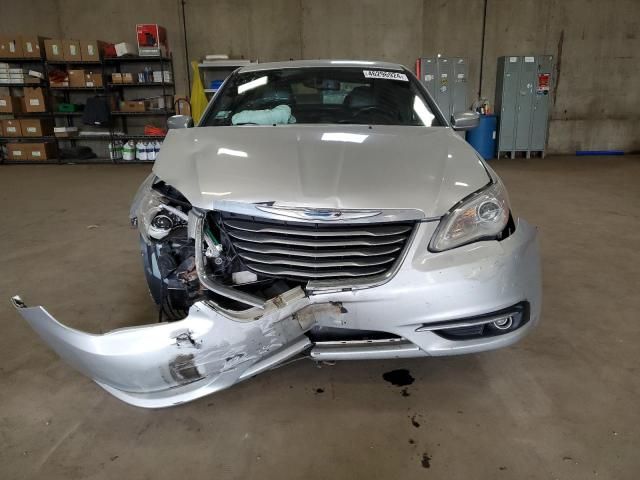 2012 Chrysler 200 Limited