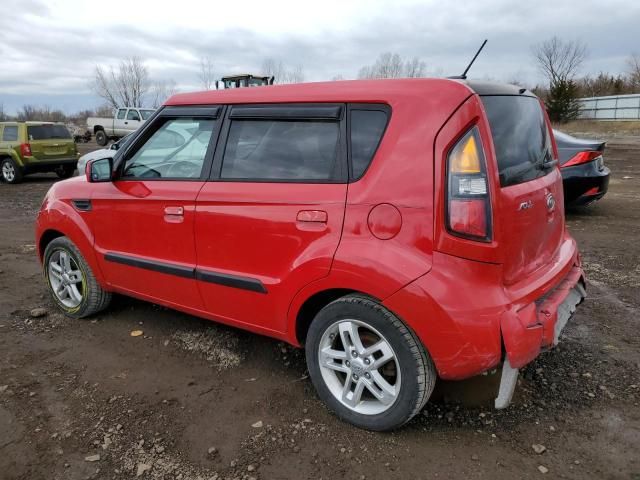 2010 KIA Soul +